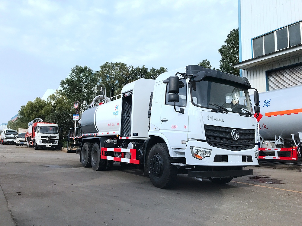 國(guó)六東風(fēng)專底D3L 16立方后雙橋抑塵車