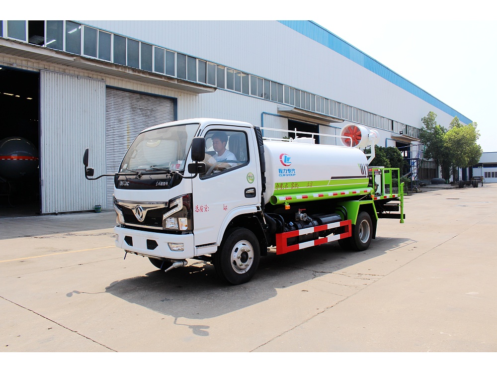 國六東風小多利卡5立方抑塵灑水車