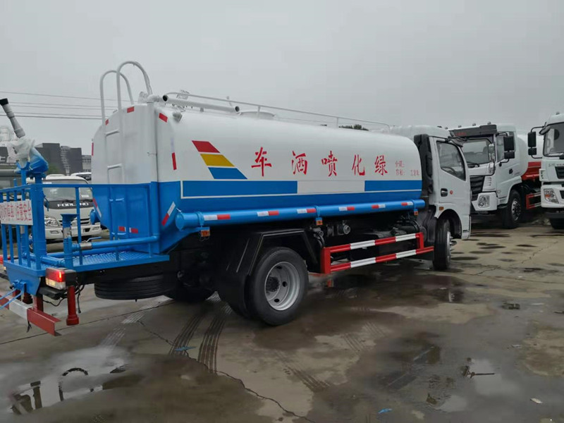 國六東風(fēng)凱普特8噸灑水車廠家報(bào)價(jià)