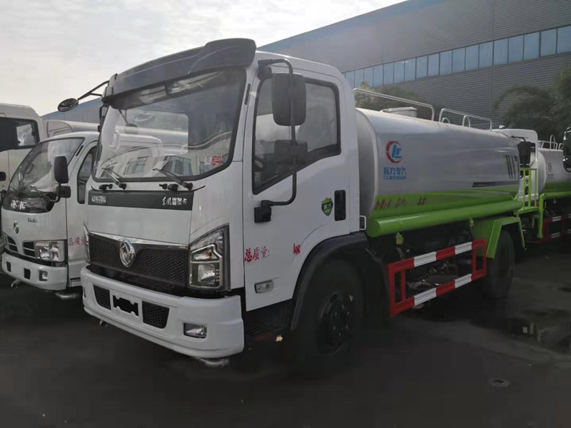 國(guó)六東風(fēng)福瑞卡9.5方灑水車