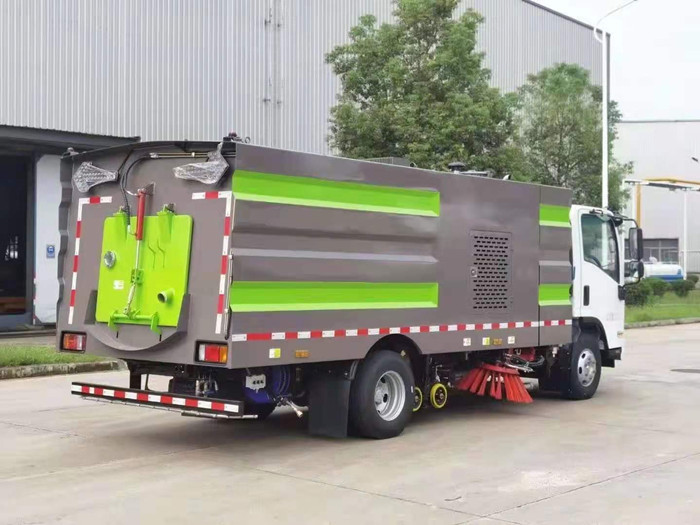 國六五十鈴洗掃車-程力集團(tuán)洗掃車廠