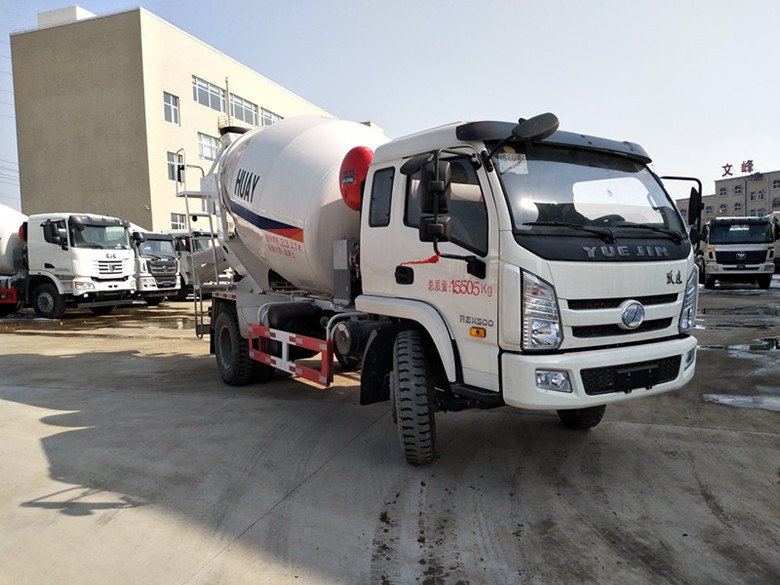 躍進(jìn)7方攪拌車(chē)