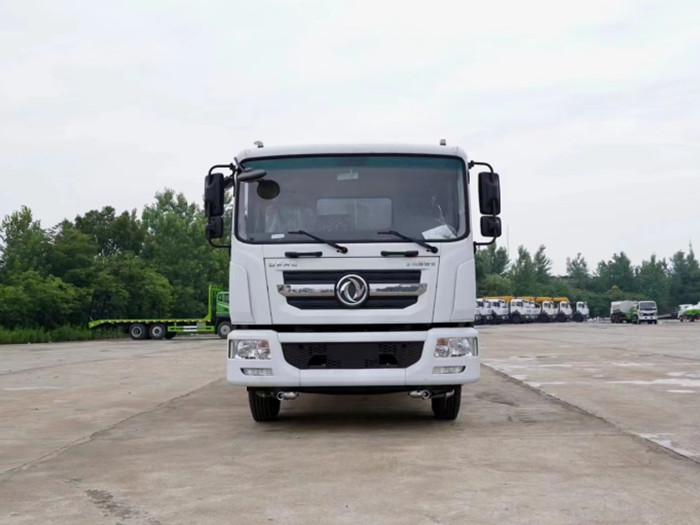 國(guó)六東風(fēng)多利卡D9 12噸霧炮車(chē)_灑水車(chē)廠家