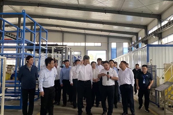 內(nèi)蒙古自治區(qū)黨委常委、通遼市委書記孟憲東攜考察團(tuán)到一諾環(huán)境考察指導(dǎo)
